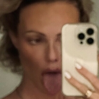 Abby Dowse Nue