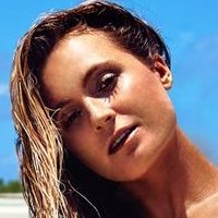 Alana Blanchard Nue
