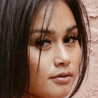 Alessa Holloway Nue