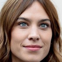 Alexa Chung Nue