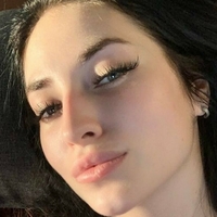 alexa_evans Nue