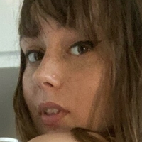 Alexia Burns Nue