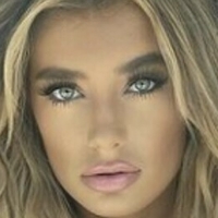 Alexis Elliot Nue