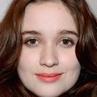 Alice Englert Nue