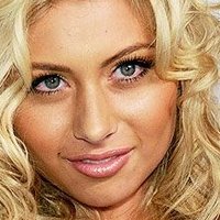 Aly Michalka Nue