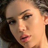 Alyshia Barragan Nue