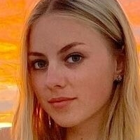 Amelie_Ay Nue