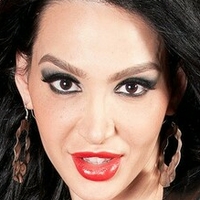 Amy Anderssen Nue