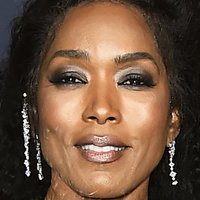 Angela Bassett Nue