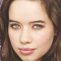 Anna Popplewell Nue