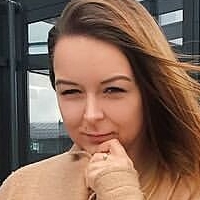 Anna Schmidti Nue