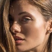 Anna Tyson Nue