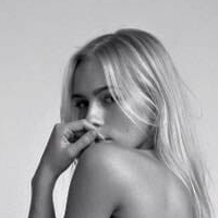Anni Haase Nue