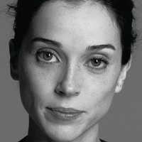 Annie Clark Nue