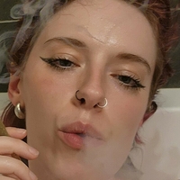 Anya Volz Nue