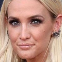 Ashlee Simpson Nue