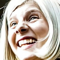 Aurora Aksnes Nue