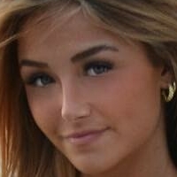 Ava Majury Nue