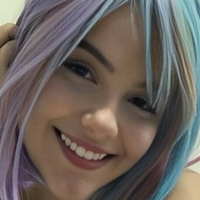 Ayla Violetta Nue