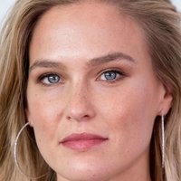 Bar Rafaeli Nue