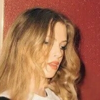 Barbara Dunkelman Nue