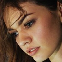 Beate Muska Nue