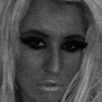 Becky Constantinou Nue