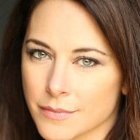 Belinda Stewart-Wilson Nue
