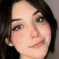 Beth Cast Nue