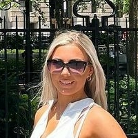 Beth Tucker Nue
