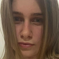 Billie Lens Nue