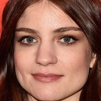 Bridey Elliott Nue