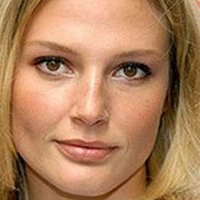 Bridget Hall Nue