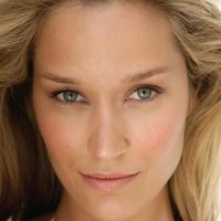 Brooke Johnston Nue