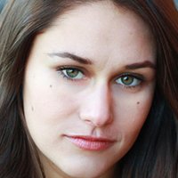 Caity Brewer Nue