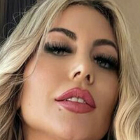 Carla Boom Nue