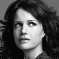 Carla Gugino Nue