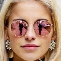 Caroline Daur Nue
