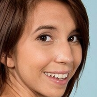 Cece Capella Nue