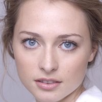 Chelsie Preston Crayford Nue