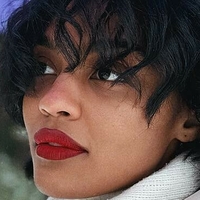 China Anne McClain Nue