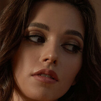 Christy Ren Nue
