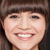 Claire Oelkers Nue