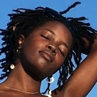 Clara Moneke Nue