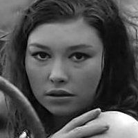 Claudia Gravy Nue