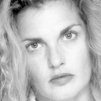 Clelia Rondinella Nue