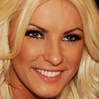Crystal Harris Nue