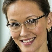 Crystal Lowe Nue