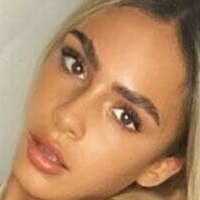 daniella.di Nue