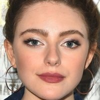 Danielle Rose Russell Nue